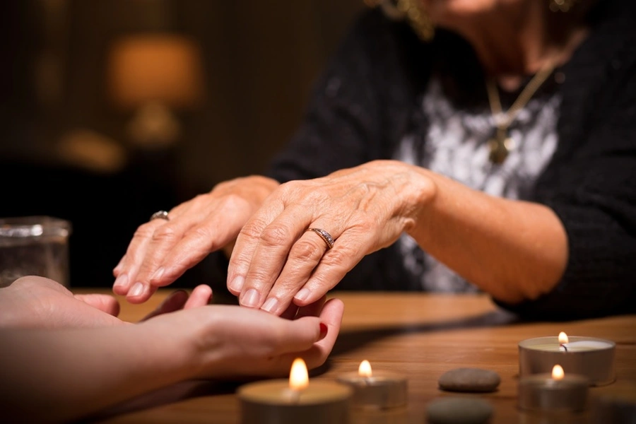 How Psychic Readings Assist In Career And Life Path Choices in St. Peters, MO How Psychic Readings Assist In Career And Life Path Choices in St. Peters, MO